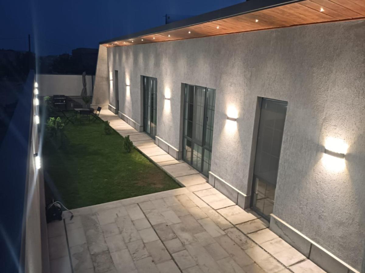 ZovuniGrey House公寓式酒店 外观 照片
